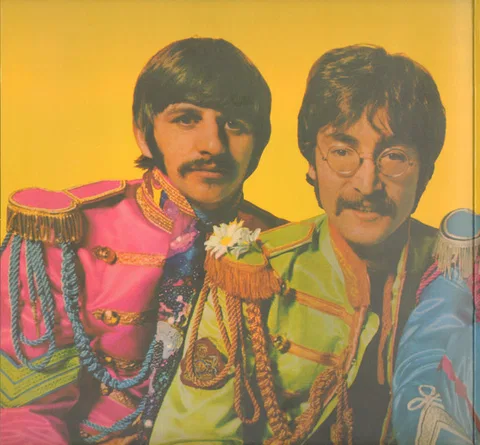 Sgt. Pepper's Lonely Hearts Club Band - Foto 2 de 15