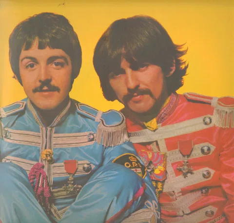 Sgt. Pepper's Lonely Hearts Club Band - Foto 3 de 15