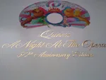 A Night At The Opera - 50th Anniversary Edition - Foto 11 de 13