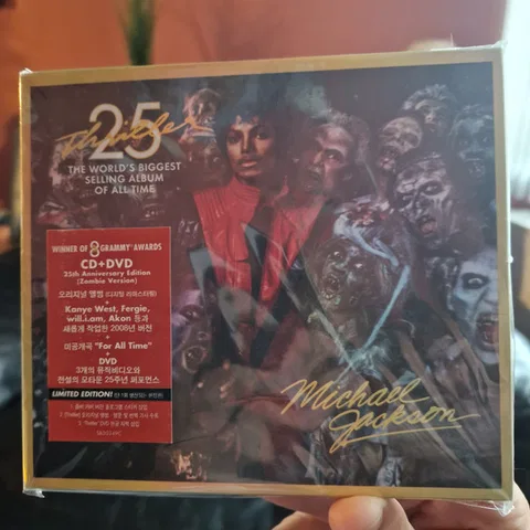 Thriller 25