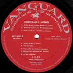 Sings Christmas Songs - Photo 3 of 4