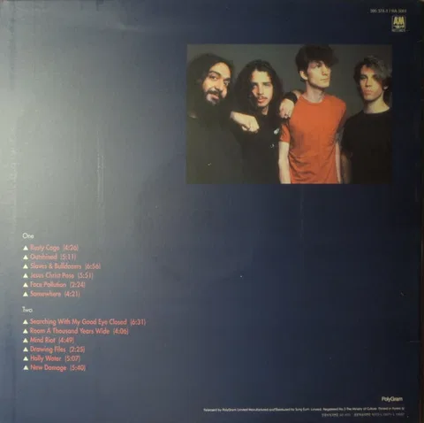 Badmotorfinger - Foto 2 de 8