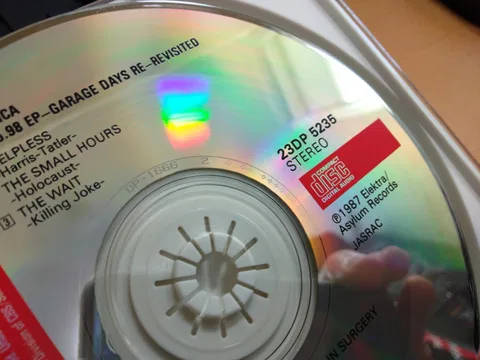 The $5.98 E.P. - Garage Days Re-Revisited = メタル・ガレージ - Foto 3 de 7