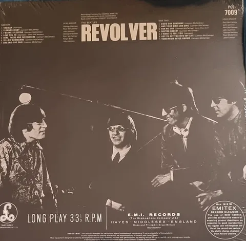 Revolver - Foto 2 de 6