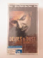 Devils & Dust - Foto 1 de 2