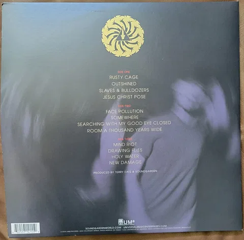 Badmotorfinger - Foto 3 de 10