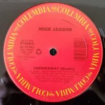 Throwaway - Foto 4 de 5
