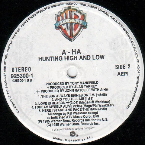 Hunting High And Low - Foto 3 de 3