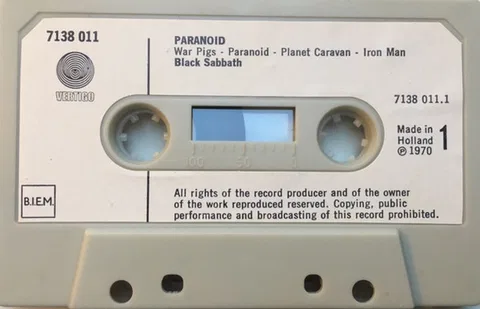 Paranoid - Foto 3 de 3