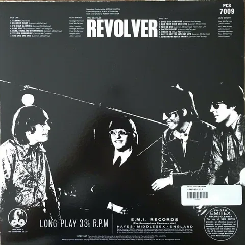 Revolver - Foto 2 de 3