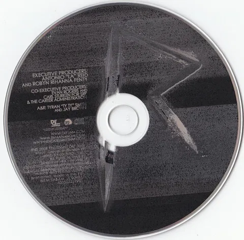 Rated R - Foto 3 de 19