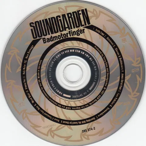 Badmotorfinger - Foto 3 de 4