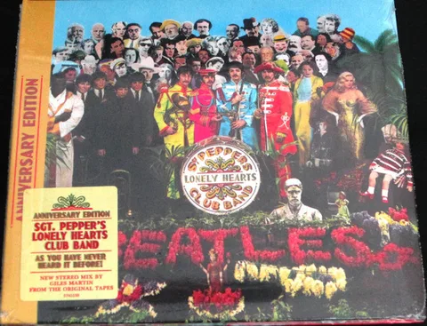 Sgt. Pepper's Lonely Hearts Club Band - Foto 3 de 4