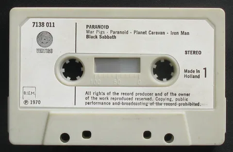Paranoid - Foto 2 de 4