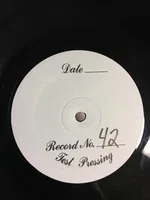 To Be In Love (1999 Remixes) - Foto 3 de 3