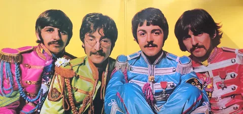 Sgt. Pepper's Lonely Hearts Club Band - Anniversary edition - Foto 2 de 9