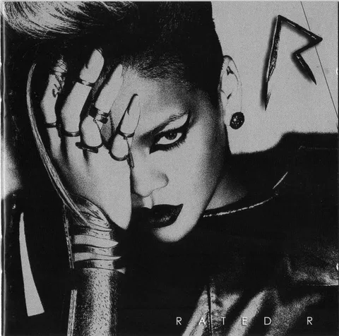 Rated R - Foto 3 de 23