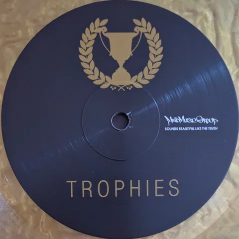 Trophies - Foto 3 de 8